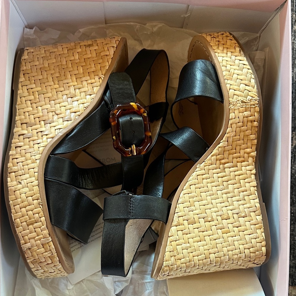 Louise et Cie Black and Tan Woven Wedges